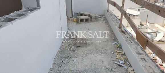 2 bedrooms Penthouse in Kappara, Malta No. 2876 3