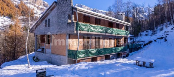 Villa de 9 dormitorios en Entracque, Italy No. 63335 48