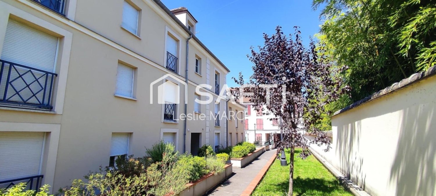 1 chambre Duplex à Montereau-Fault-Yonne, France No. 335008