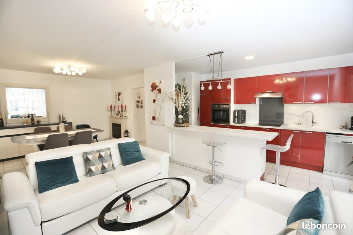 2 Schlafzimmer Wohnung in Rosny-sous-Bois, France, Nr. 134915