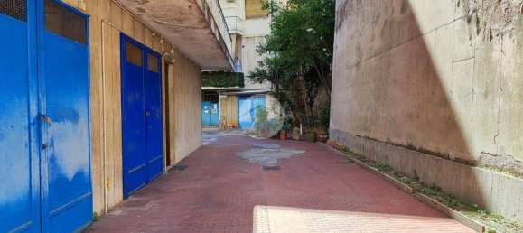 Garage à Rome, Italy 100m² No. 350719 2