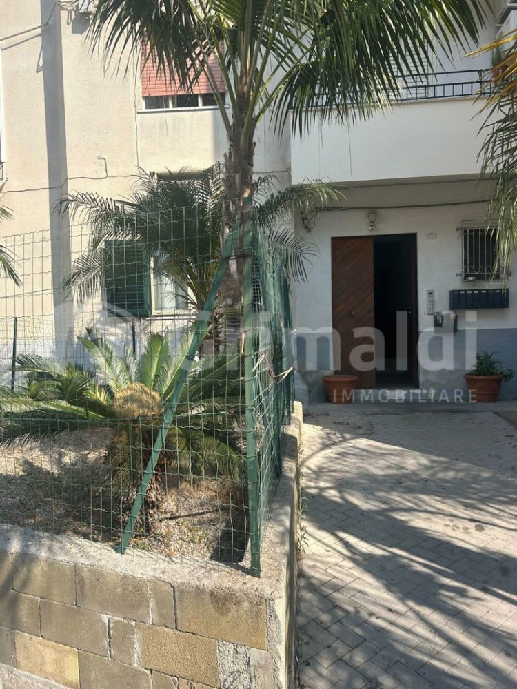 Apartamento de 3 divisões em Barcellona Pozzo di Gotto, Italy N.º 323032