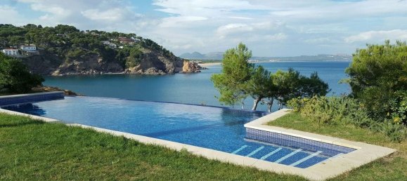 3 bedrooms House in Begur, Spain No. 150715 3