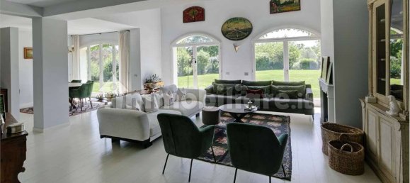 4 bedrooms Villa in Bogogno, Italy No. 278016 4
