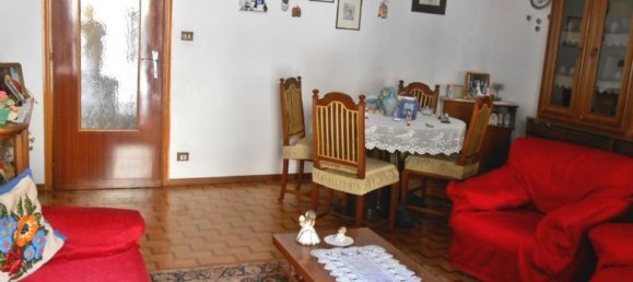 4 rooms Apartment in Valdilana, Italy No. 103392 6