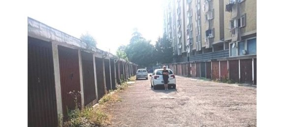 Garaje de 1 habitación en Solaro, Italy No. 296462 3