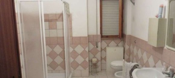 6 rooms Apartment in Latina, Italy No. 204775 7