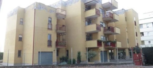6 rooms Apartment in Latina, Italy No. 204775 16
