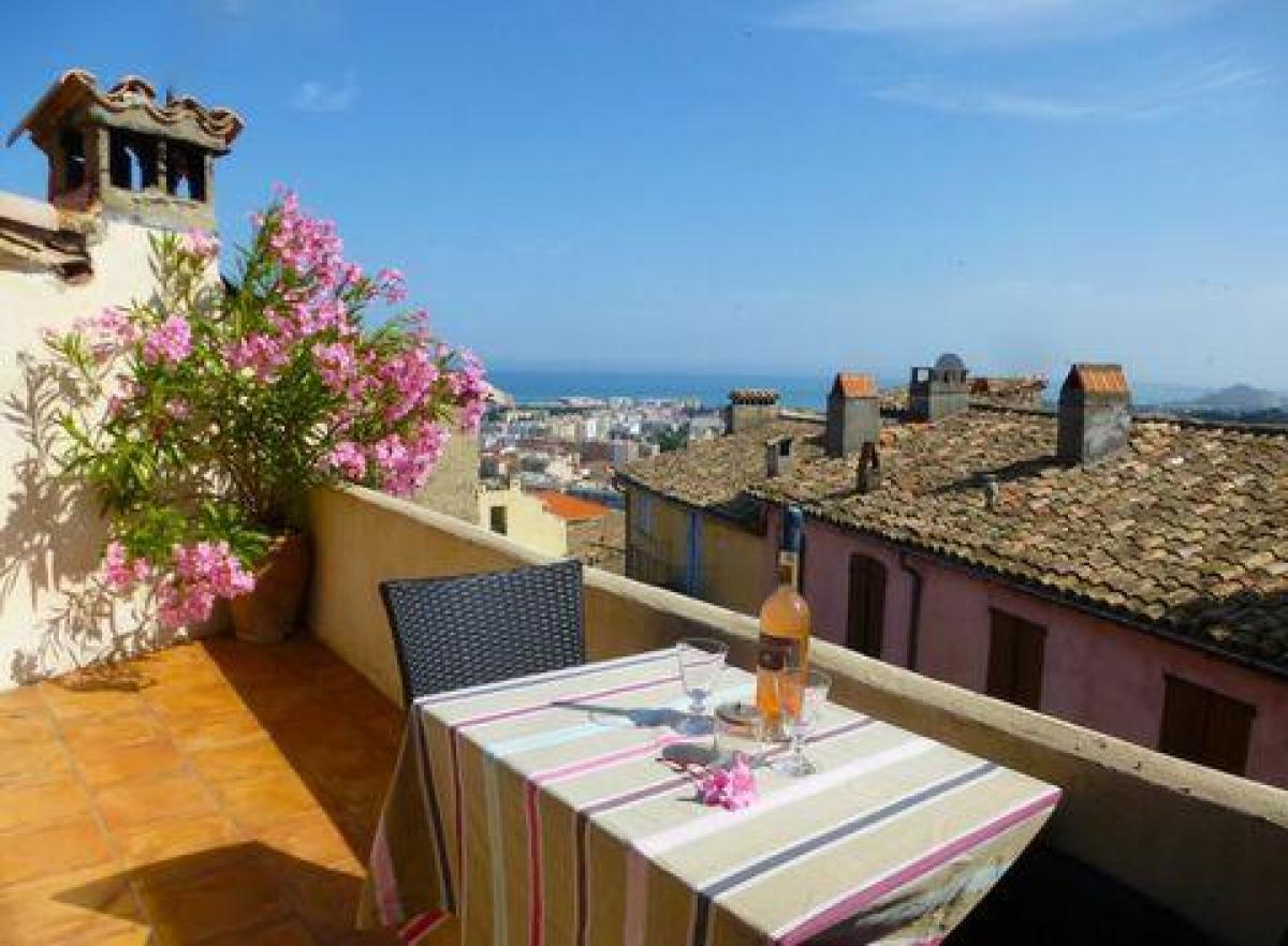 3 bedrooms House in Cagnes-sur-Mer, France No. 32229