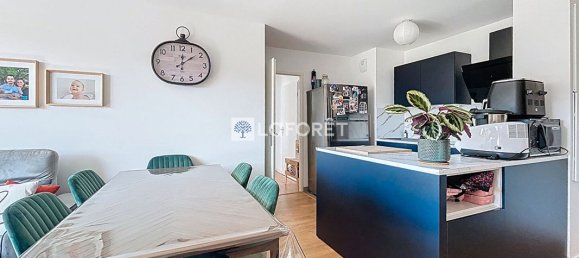 2 bedrooms Apartment in Saint-Cyr-l'Ecole, France No. 149371 5