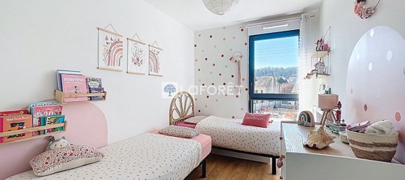 2 bedrooms Apartment in Saint-Cyr-l'Ecole, France No. 149371 8