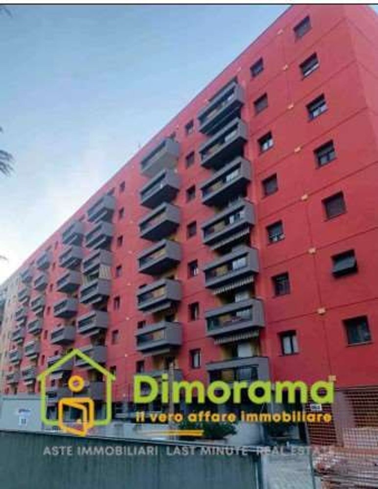 5 bedrooms Apartment in Milan, Italy No. 382922