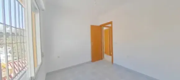 Apartamento de 4 dormitorios en Málaga, Spain No. 175037 12