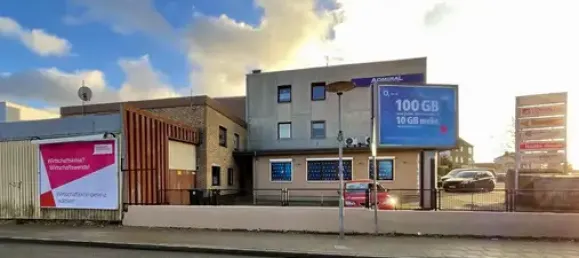 13 rooms Building in Lubeck, Germany No. 42487 2