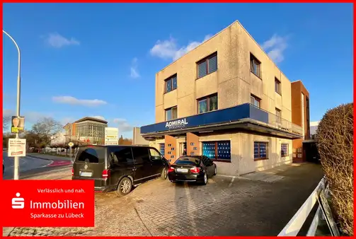 13 rooms Building in Lubeck, Germany No. 42487