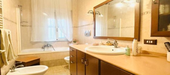 3 Schlafzimmer Villa in Naples, Italy, Nr. 277227 18