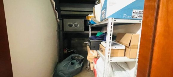 3 Schlafzimmer Villa in Naples, Italy, Nr. 277227 2