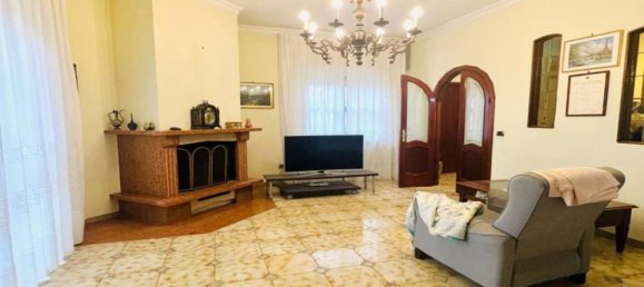 3 Schlafzimmer Villa in Naples, Italy, Nr. 277227 14