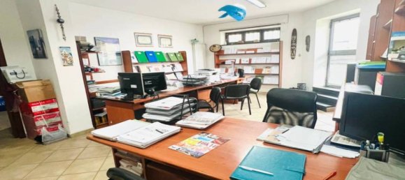 3 Schlafzimmer Villa in Naples, Italy, Nr. 277227 11