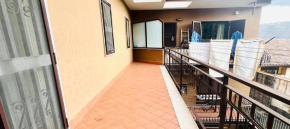 3 Schlafzimmer Villa in Naples, Italy, Nr. 277227 7