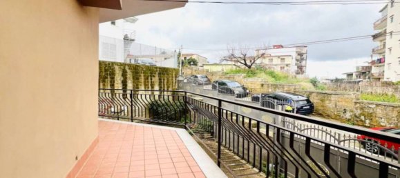 3 Schlafzimmer Villa in Naples, Italy, Nr. 277227 6