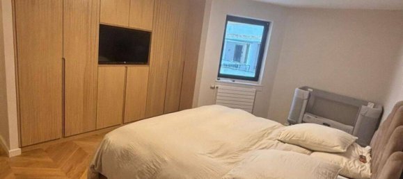 2 bedrooms Apartment in Levallois-Perret, France No. 329012 10