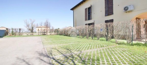 Studio in Reggio Emilia, Italy, Nr. 12436 29