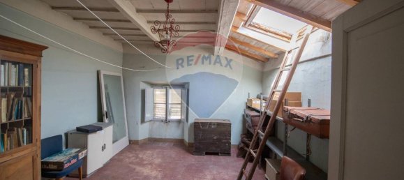 8 rooms Apartment in Arcevia, Italy No. 2255 19