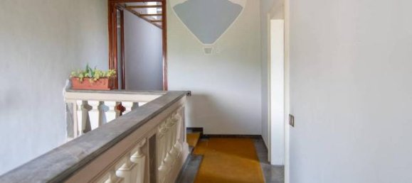 8 rooms Apartment in Arcevia, Italy No. 2255 10