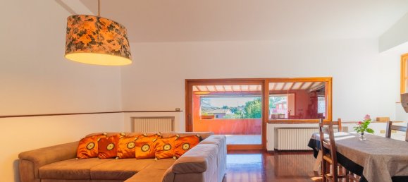 Villa de 4 dormitorios en Osimo, Italy No. 206989 2