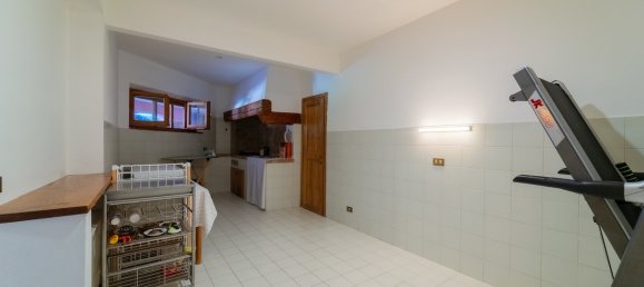 Villa de 4 dormitorios en Osimo, Italy No. 206989 36