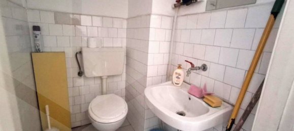 Gewerbliche Immobilie in Bari, Italy 40m², Nr. 21039 8