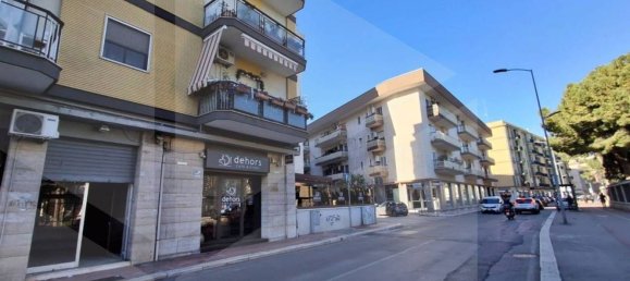 Gewerbliche Immobilie in Bari, Italy 40m², Nr. 21039 9