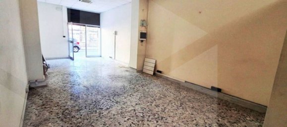 Gewerbliche Immobilie in Bari, Italy 40m², Nr. 21039 5