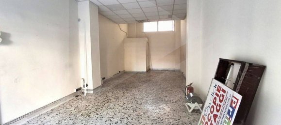 Gewerbliche Immobilie in Bari, Italy 40m², Nr. 21039 3