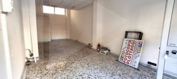 Gewerbliche Immobilie in Bari, Italy 40m², Nr. 21039 4