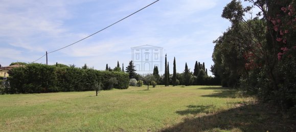 Edificio de 15 dormitorios en Cecina, Italy No. 42680 21