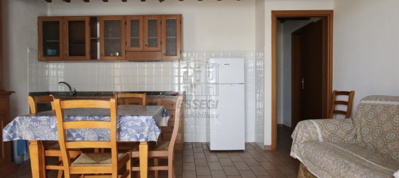 Edificio de 15 dormitorios en Cecina, Italy No. 42680 17