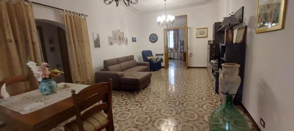 Casa de 7 divisões em Massa, Italy N.º 215069 2