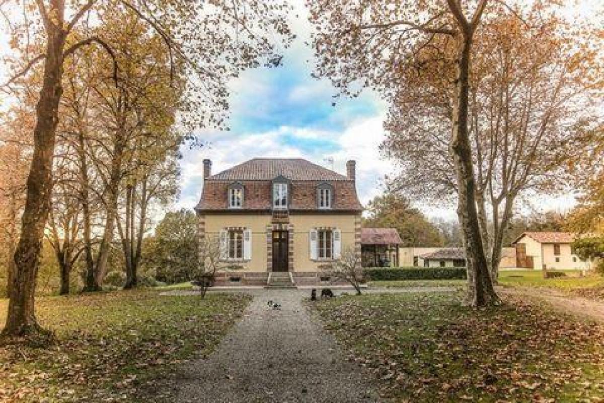 Дом с 5 спальнями в Ногаро, Франция № 28036