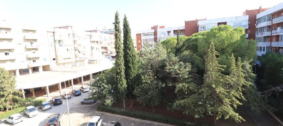 2-salle Appartement à Bari, Italy No. 39602 7