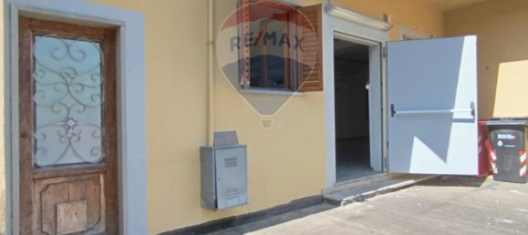 Propiedad comercial de 3 habitaciónes en Figline e Incisa Valdarno, Italy No. 265381 11