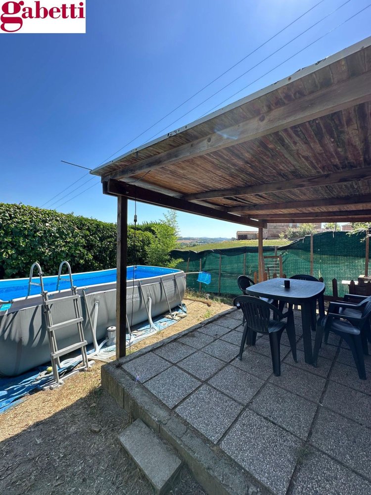 4 rooms Apartment in Monteroni d'Arbia, Italy No. 303463