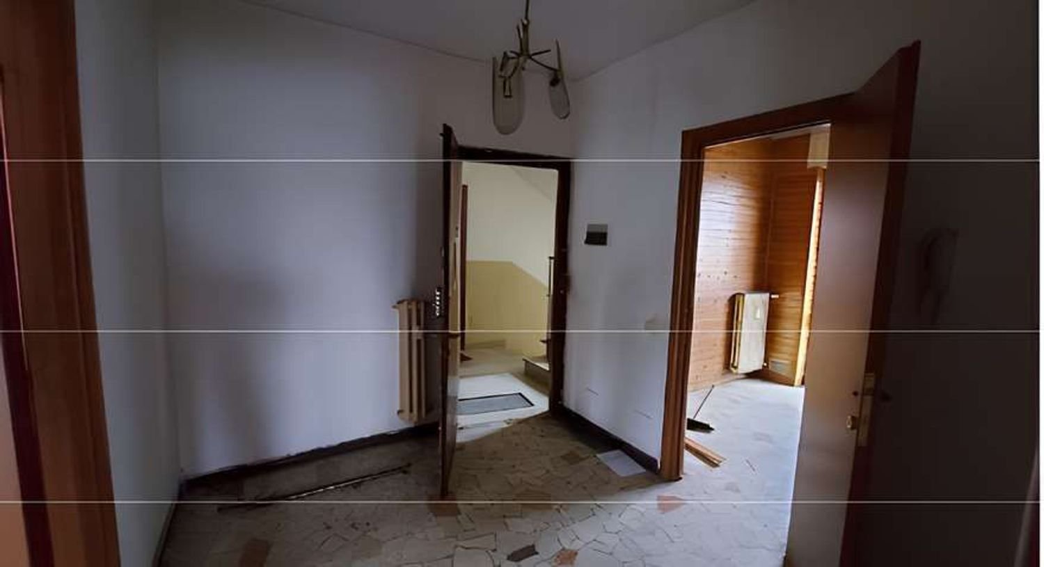 3غرفة شقة في Gallarate, Italy رقم 185291