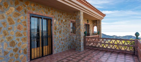 Villa de 4 dormitorios en Granada, Spain No. 150292 38