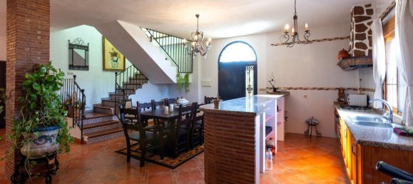 Villa de 4 dormitorios en Granada, Spain No. 150292 13