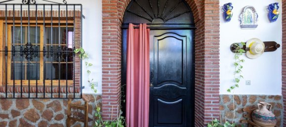 Villa de 4 dormitorios en Granada, Spain No. 150292 2