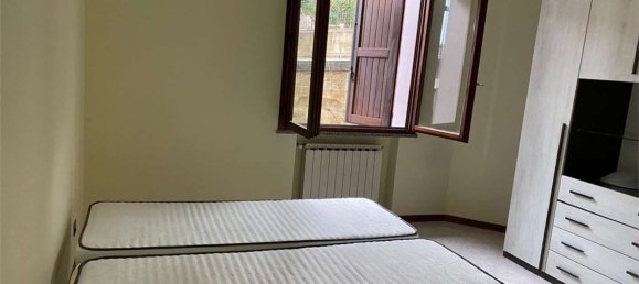 3 rooms Apartment in Roncoferraro, Italy No. 2408 3
