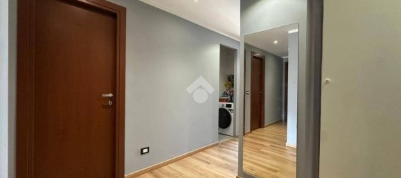3 bedrooms Apartment in Genoa, Italy No. 371164 3