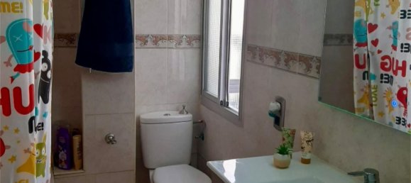 Apartamento de 3 dormitorios en Alicante, Spain No. 190034 2